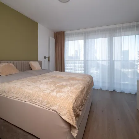 Feriehus Eurovea Tower Free Parking *